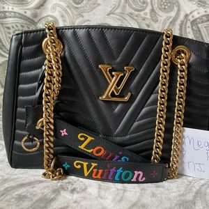 Louis Vuitton New Wave Chain Tote